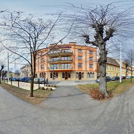 Teplice Plaza Aparthotel Bagian luar foto