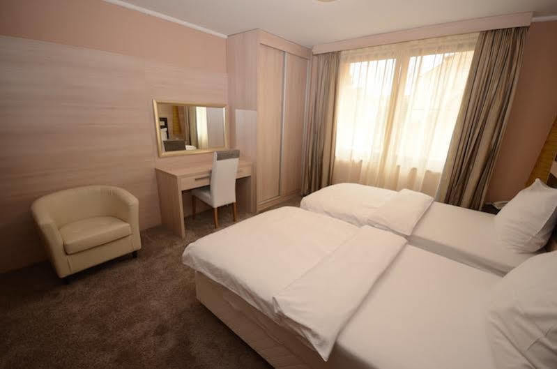 Teplice Plaza Aparthotel Bagian luar foto